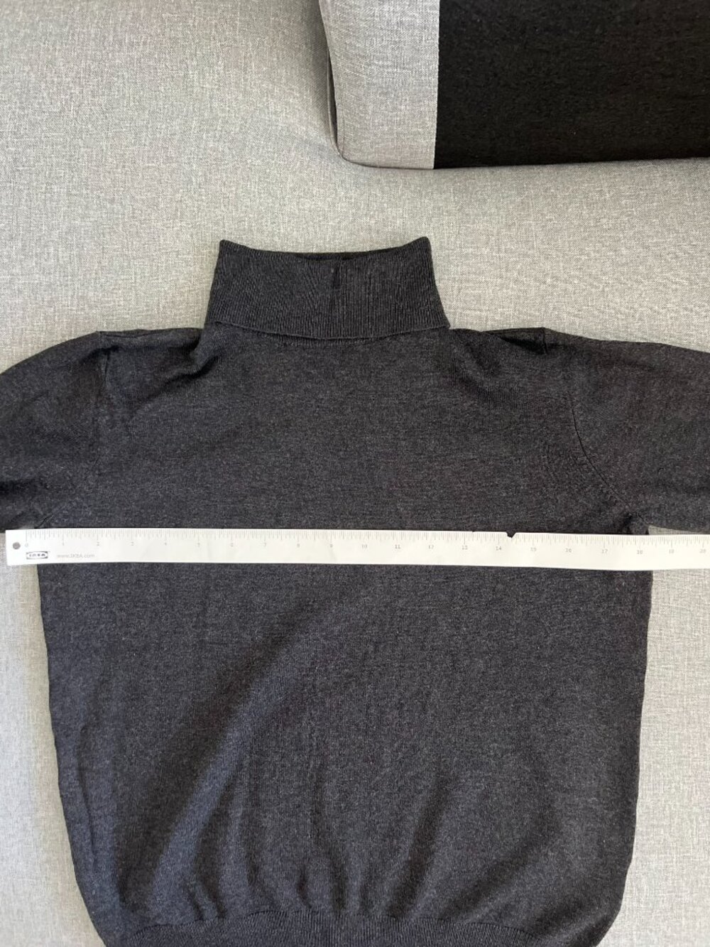 H&M Fine-Knit Turtleneck Sweater in Charcoal Gray Size M - Picture 5 of 11